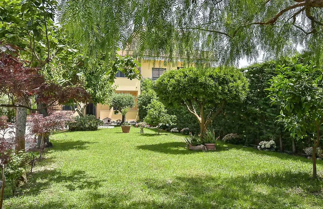 A Casa di Titty-1