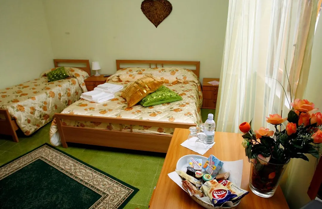Luana Inn Holiday-1