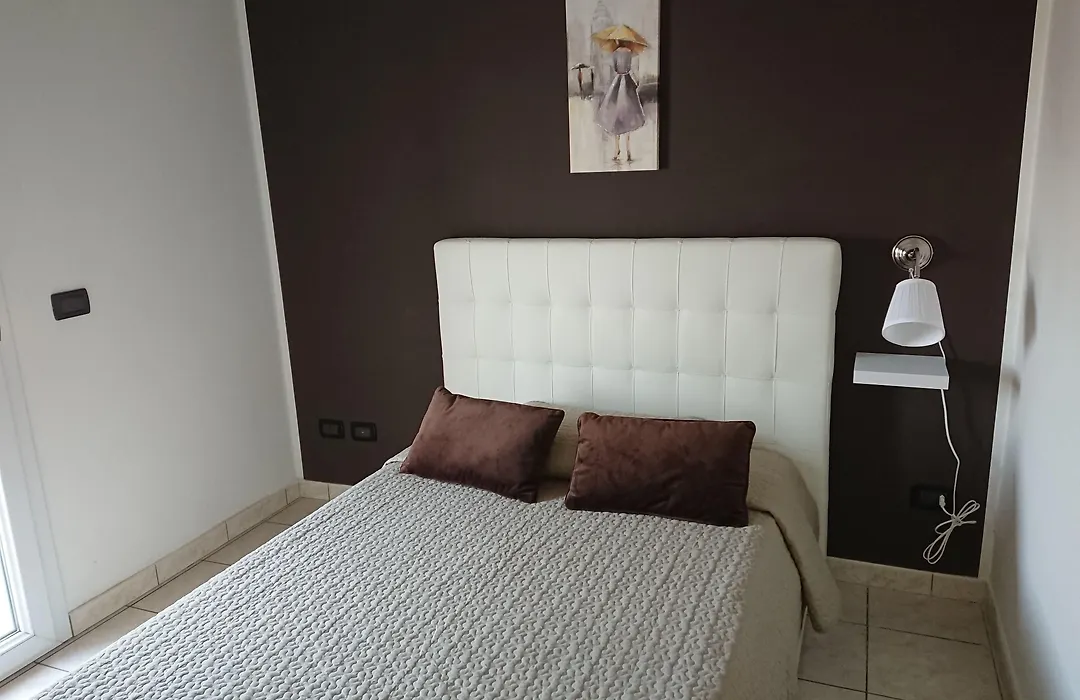 Guest House Brezza Marina-1